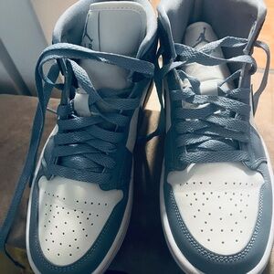 Like new! Only worn twice